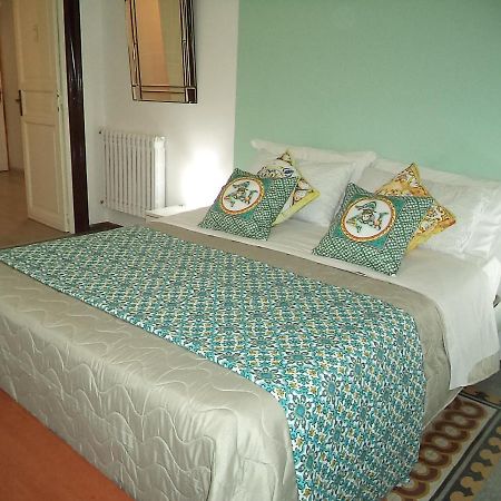 Locami Palermo Centro Rooms エクステリア 写真