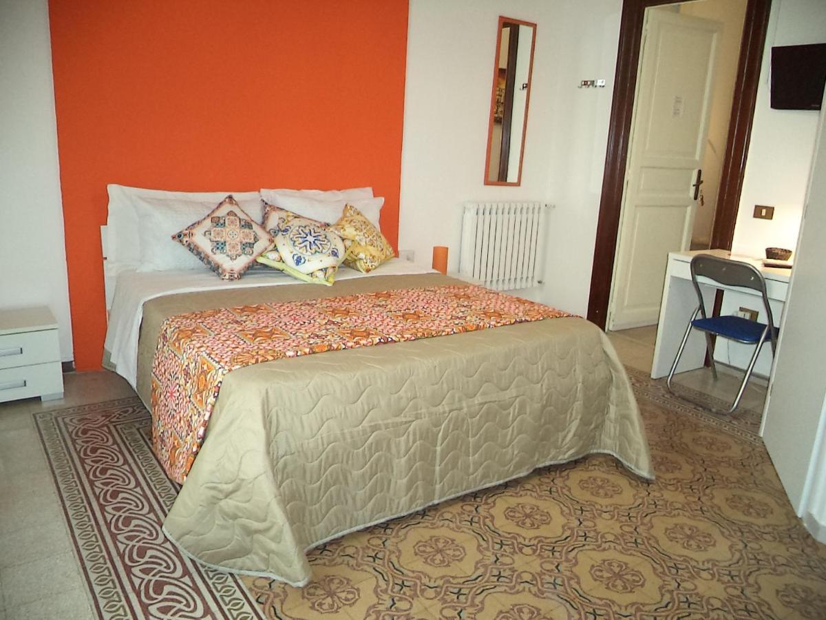 Locami Palermo Centro Rooms エクステリア 写真